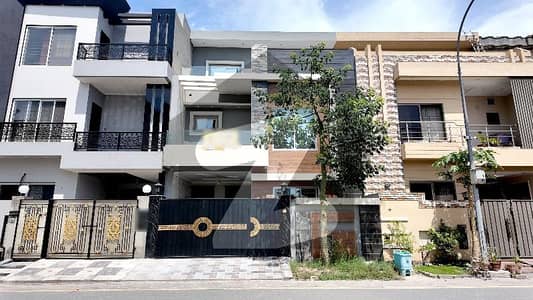 اتحاد ٹاؤن فیز 1 - بلاک ای اتحاد ٹاؤن فیز ١,اتحاد ٹاؤن,رائیونڈ روڈ,لاہور میں 4 کمروں کا 5 مرلہ مکان 3.15 کروڑ میں برائے فروخت۔