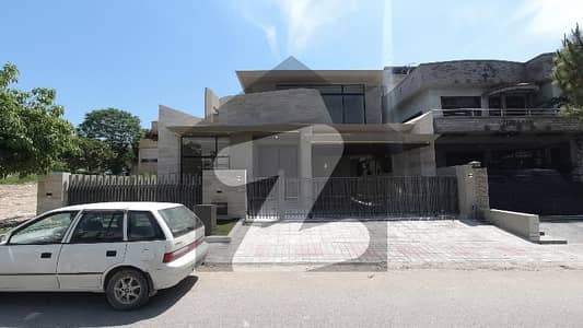 A Well Designed Prime Location House Is Up For sale In An Ideal Location In Islamabad