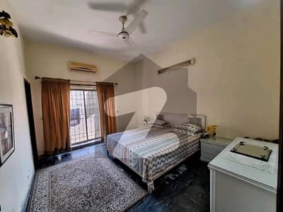 House In Johar Town Phase 2 - Block J2 For sale