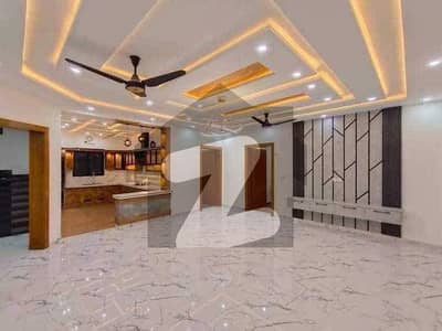 بحریہ ٹاؤن فیز 4 بحریہ ٹاؤن راولپنڈی,راولپنڈی میں 6 کمروں کا 1 کنال مکان 2.5 لاکھ میں کرایہ پر دستیاب ہے۔ بحریہ ٹاؤن فیز 4 بحریہ ٹاؤن راولپنڈی,راولپنڈی میں 6 کمروں کا 1 کنال مکان 2.5 لاکھ میں کرایہ پر دستیاب ہے۔