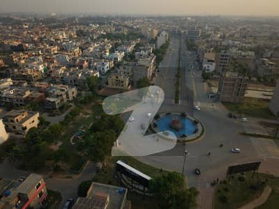 Prime Location 5 Marla Plot for Sale in Diamond Block, Park View City Lahore