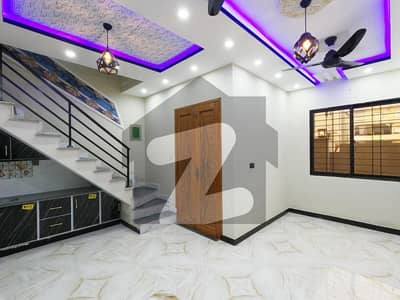 سینٹرل پارک ۔ بلاک اے1 سینٹرل پارک ہاؤسنگ سکیم,لاہور میں 3 کمروں کا 5 مرلہ مکان 2.0 کروڑ میں برائے فروخت۔