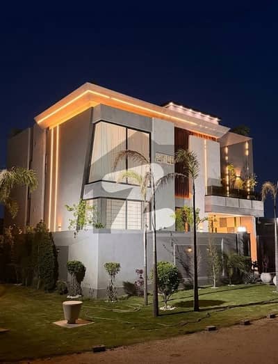 ڈی ایچ اے 9 ٹاؤن ڈیفنس (ڈی ایچ اے),لاہور میں 3 کمروں کا 5 مرلہ مکان 2.7 کروڑ میں برائے فروخت۔