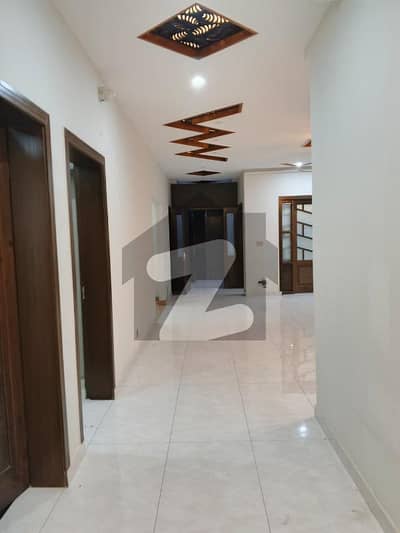 1 Kanal Luxury Ground portion for rent