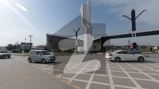 بحریہ پیراڈائز بحریہ ٹاؤن راولپنڈی,راولپنڈی میں 1 کنال کمرشل پلاٹ 18.0 کروڑ میں برائے فروخت۔