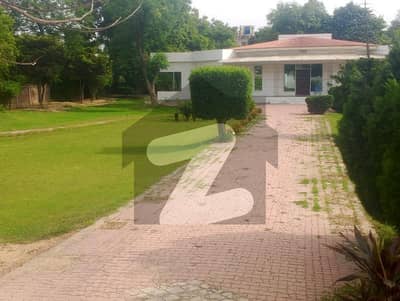 سپرنگ میڈوز بیدیاں روڈ,لاہور میں 2 کمروں کا 8 کنال فارم ہاؤس 8.5 کروڑ میں برائے فروخت۔