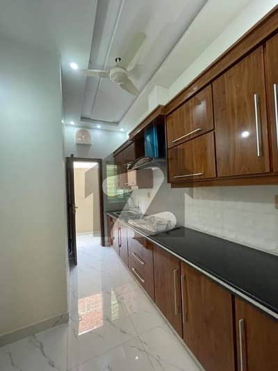 5 Marla New Dubble Unit Full House For Rent ( Near Al Madina Resturant )