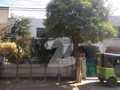 House Spread Over 10 Marla In Eden Avenue Available