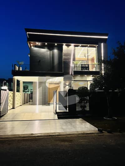 10 Marla house for sale in DHA Phase 7* with a clear title.