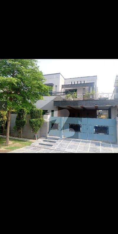 10 MARLA FULL HOUSE FOR RENT NEAR POLO GROUND PHASE 8 EX AIR AVENUE