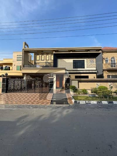 1 Kanal Brand New Super Luxury Ultra Modern Designer House For Sale