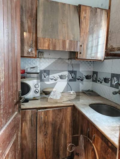 6 marla flat 1st floor for office