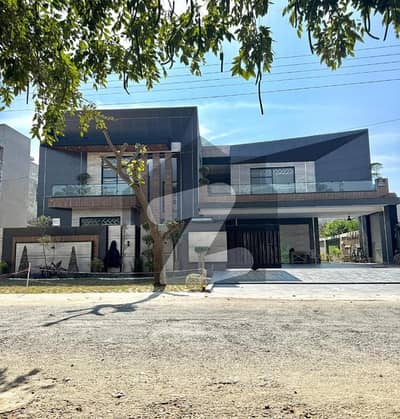 ویلینشیاء ہاؤسنگ سوسائٹی لاہور میں 6 کمروں کا 2 کنال مکان 18.2 کروڑ میں برائے فروخت۔