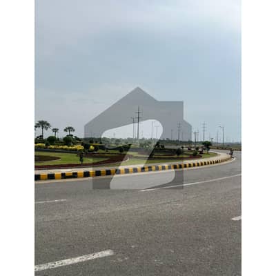 ڈی ایچ اے فیز9 پریزم - کمرشل زون 1 ڈی ایچ اے فیز9 پریزم,ڈی ایچ اے ڈیفینس,لاہور میں 8 مرلہ کمرشل پلاٹ 8.25 کروڑ میں برائے فروخت۔