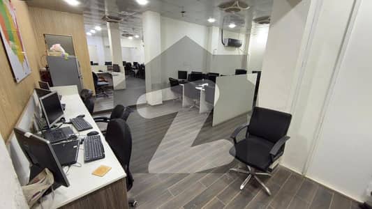 قائداعظم انڈسٹریل اسٹیٹ لاہور میں 10 مرلہ Studio عمارت 3.0 لاکھ میں کرایہ پر دستیاب ہے۔