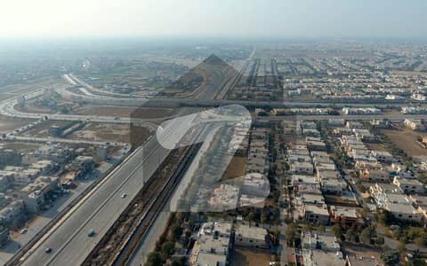 ڈی ایچ اے فیز 7 - سی سی اے 3 ڈی ایچ اے فیز 7,ڈیفنس (ڈی ایچ اے),لاہور میں 4 مرلہ کمرشل پلاٹ 3.5 کروڑ میں برائے فروخت۔