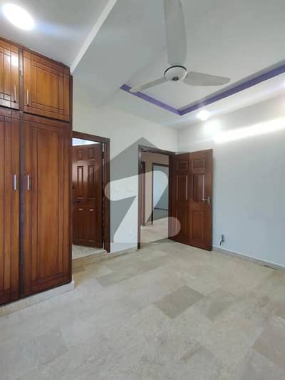 3 Bedroom Flat Available For Sale In Makkah Tower h-13