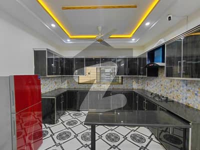 8 marla brand new beautiful house