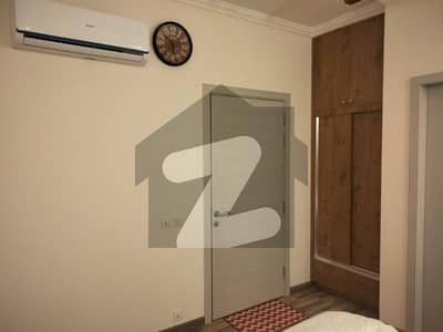 دی سپرنگ آپارٹمنٹس ہومز مین کینال بینک روڈ,لاہور میں 1 کمرے کا 4 مرلہ فلیٹ 50.0 ہزار میں کرایہ پر دستیاب ہے۔