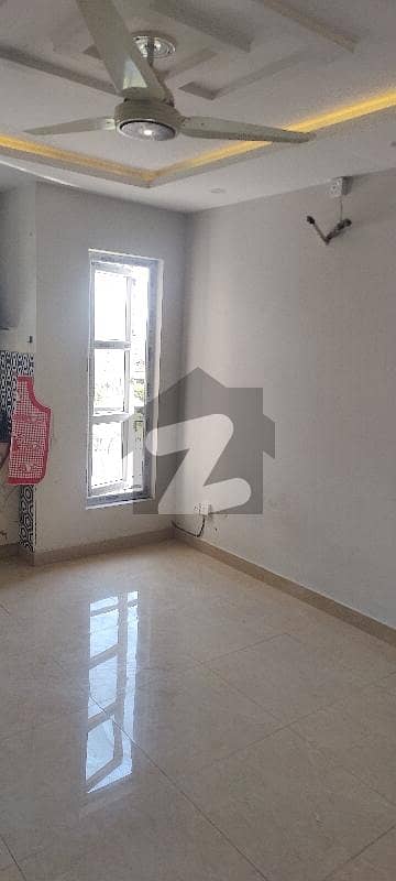 بحریہ انکلیو - سیکٹر سی 1 بحریہ انکلیو,بحریہ ٹاؤن,اسلام آباد میں 1 کمرے کا 2 مرلہ فلیٹ 60.0 لاکھ میں برائے فروخت۔