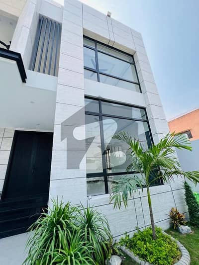 Title: 250 Sq Yards First Floor Portion for Rent 2 Bed | Furnished | Near Indus Hospital Description: Well-maintained and newly furnished first floor portion available for rent in a prime and secure location.