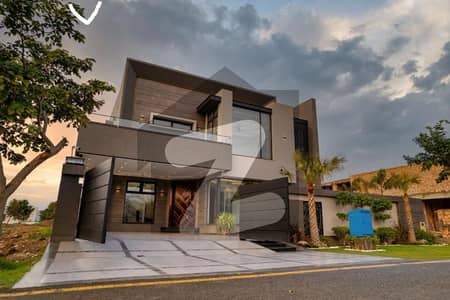 ڈی ایچ اے فیز 7 - بلاک ایس فیز 7,ڈیفنس (ڈی ایچ اے),لاہور میں 5 کمروں کا 1 کنال مکان 9.5 کروڑ میں برائے فروخت۔