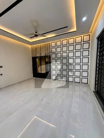 TWO KANAL BRAND NEW HOUSE AVAILABLE FOR RENT IN VALENCIA TOWN HOUSING SOCIETY DEMAND 4.75 lacks