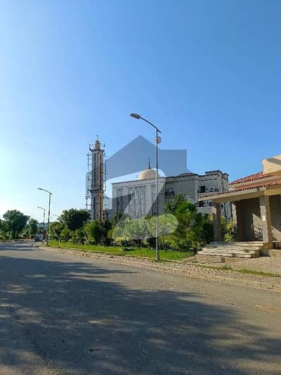 Unoccupied Prime Location Residential Plot Of 3 Kanal Is Available For sale In Top City 1