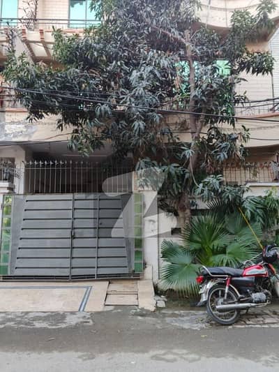 جوہر ٹاؤن فیز 2 - بلاک جے2 جوہر ٹاؤن فیز 2,جوہر ٹاؤن,لاہور میں 3 کمروں کا 5 مرلہ مکان 2.2 کروڑ میں برائے فروخت۔