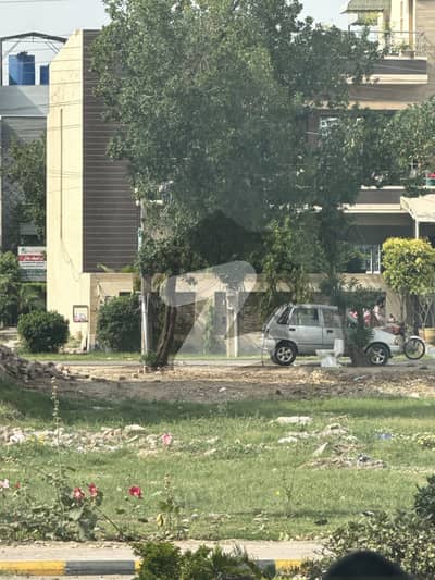 10 MARLA BUILDER LOCATION PLOT AVAILABLE FOR SALE IN CANAL GARDEN NEAR BAHRIA TOWN LAHORE