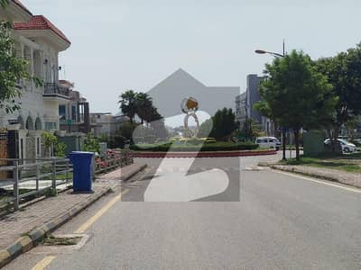 Bahria Enclave Sector C One Kanal Top Location Plot For Sale Close to Mian Gate