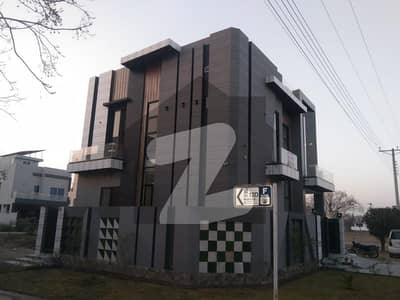 5 Marla Brand New Designer House for Rent