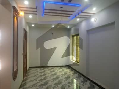 1 KANAL DOUBLE STOREY BRAND NEW FIRST ENTRY BEAUTIFUL HOUSE AVAILABLE FOR RENT IN LDA AVENUE 1 BLOCK F