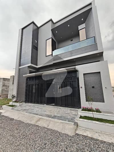 ارباب سبز علی خان ٹاؤن ایگزیکٹو لاجز ۔ بلاک اے ارباب سبز علی خان ٹاؤن ایگزیکٹو لاجز ,ارباب سبز علی خان ٹاؤن,ورسک روڈ,پشاور میں 8 کمروں کا 5 مرلہ مکان 2.8 کروڑ میں برائے فروخت۔