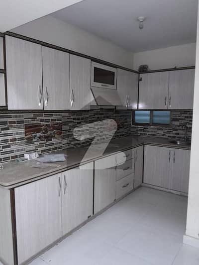 گلشنِ اقبال - بلاک 16 گلشنِ اقبال,گلشنِ اقبال ٹاؤن,کراچی میں 3 کمروں کا 8 مرلہ فلیٹ 3.6 کروڑ میں برائے فروخت۔