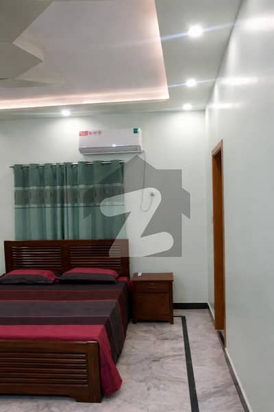 Prime Location 200 Sq. Yd Bungalow For Sale | Londown