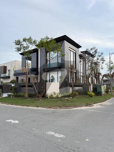 ڈی ایچ اے فیز 6 ڈیفنس (ڈی ایچ اے),لاہور میں 4 کمروں کا 10 مرلہ مکان 5.15 کروڑ میں برائے فروخت۔