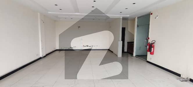 ڈی ایچ اے فیز 8 ڈیفنس (ڈی ایچ اے),لاہور میں 8 مرلہ Studio دفتر 1.3 لاکھ میں کرایہ پر دستیاب ہے۔