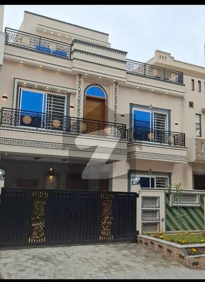 G-13 30*60 Sun Face Brand New Luxury House For Sale