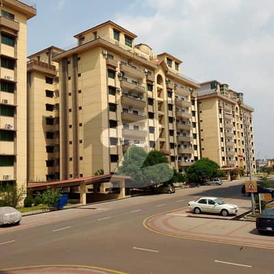 10 MARLA 3 BEDROOM APARTMENT AVAILABLE FOR SALE