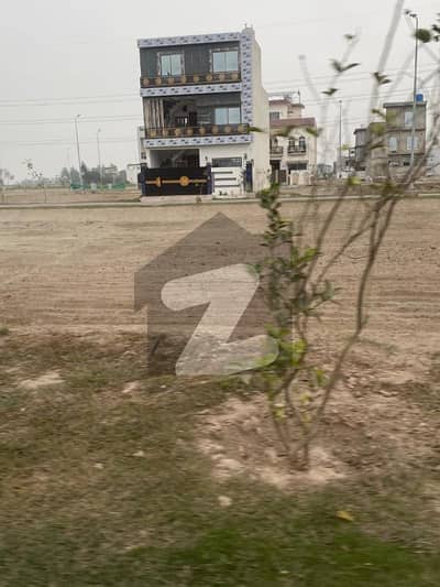 پارک ویو سٹی لاہور میں 5 مرلہ رہائشی پلاٹ 48.5 لاکھ میں برائے فروخت۔