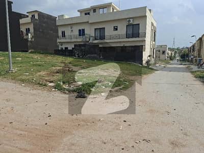 Ali Block 5 Marla Corner Plot Available For Sale.