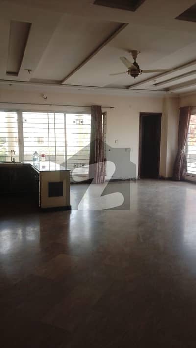 2 Kanal Upper Portion for Rent in UET Society Separate Gate & Entrance