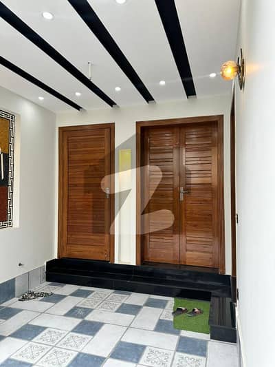 FIVE MARLA MODREN HOUSE FOR SALE