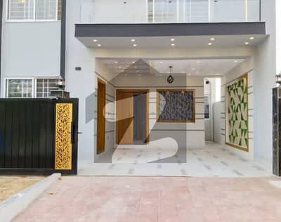 Centrally Located House For Sale In Jinnah Gardens Phase 1 Available