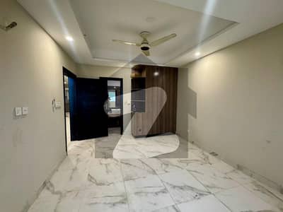 فیصل ٹاؤن فیز 1 - بلاک اے فیصل ٹاؤن فیز 1,فیصل ٹاؤن - ایف ۔ 18,اسلام آباد میں 2 کمروں کا 6 مرلہ فلیٹ 1.05 کروڑ میں برائے فروخت۔