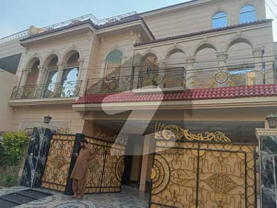 علامہ اقبال ٹاؤن ۔ راوی بلاک علامہ اقبال ٹاؤن,لاہور میں 7 کمروں کا 10 مرلہ مکان 7.0 کروڑ میں برائے فروخت۔