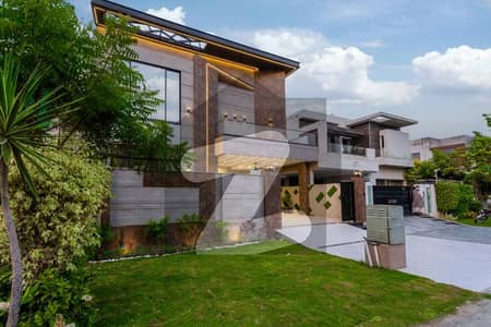 ڈی ایچ اے فیز 7 ڈیفنس (ڈی ایچ اے),لاہور میں 4 کمروں کا 10 مرلہ مکان 5.15 کروڑ میں برائے فروخت۔