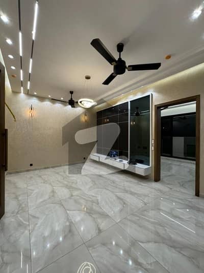 3 Years Installments Plan 10 Marla Brand New House For Sale In Park View City