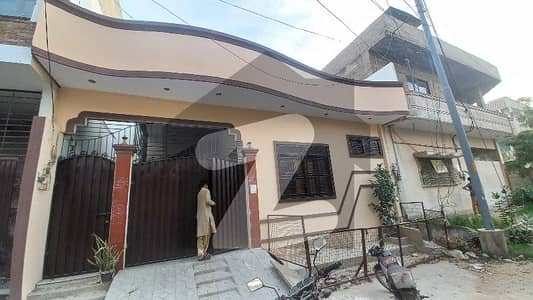 SINGLE STOREY plus 3 room 1st floor precast Leasd SECTOR R Near Park Market School For Sale